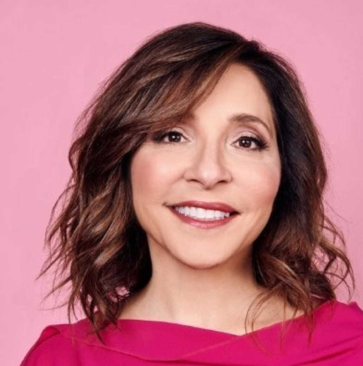 ग्लोबल टाउन स्क्वायर में परिवर्तन की जरूरत - लिंडा याकारिनो ग्लोबल टाउन स्क्वायर में परिवर्तन की जरूरत - लिंडा याकारिनो