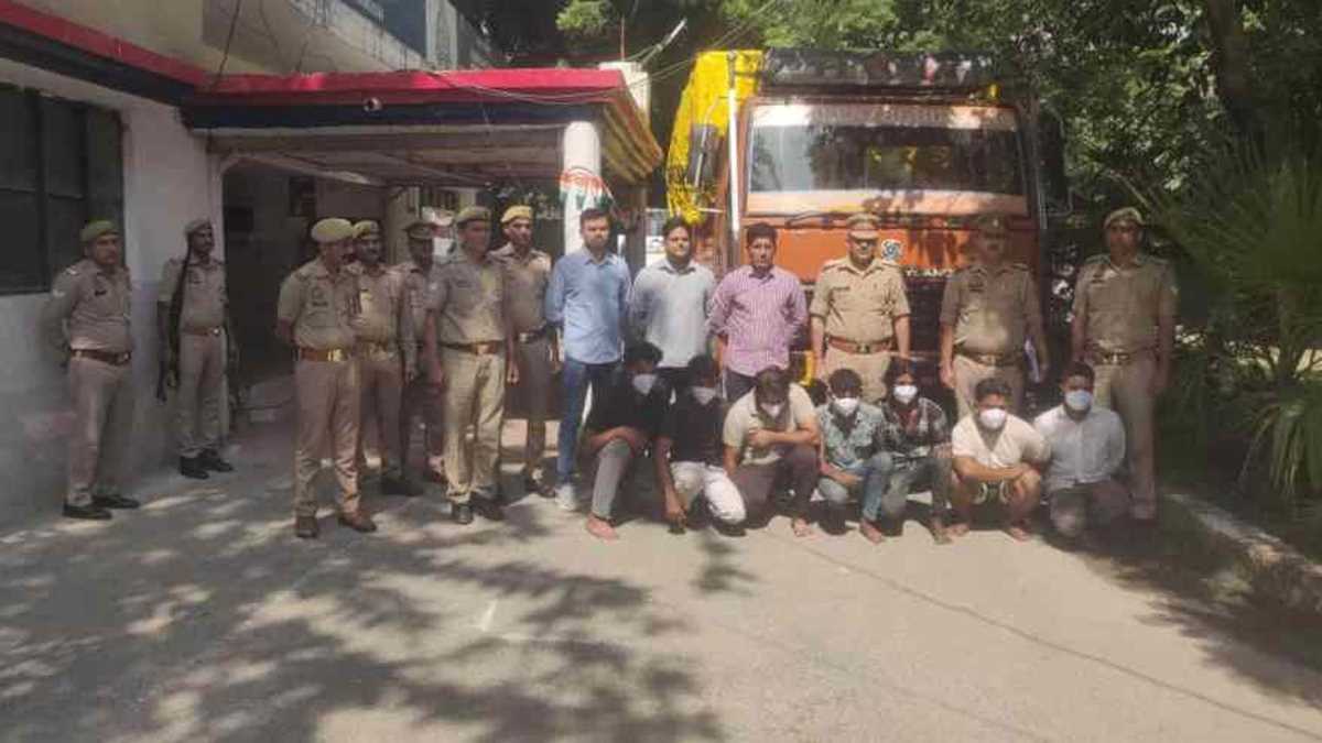 नोएडा में 60 लाख की चोरी का पुलिस ने 24 घंटे में खुलासा किया, 7 आरोपी गिरफ्तार