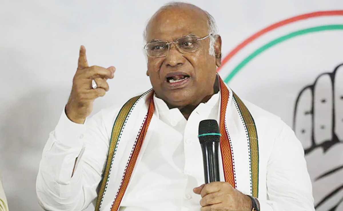 खड़गे संसद के विशेष सत्र की रणनीति पर इंडिया के सांसदों के साथ आज करेंगे चर्चा