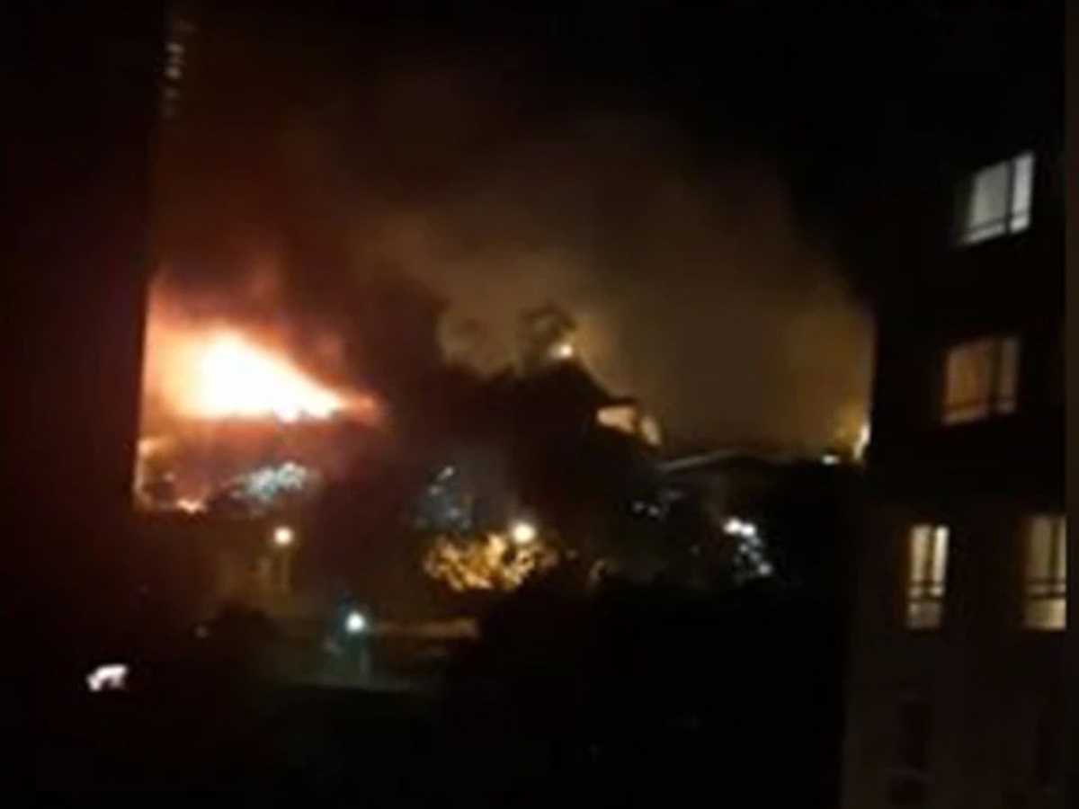 ईरान के इस्फहान शहर में स्थित बिजली सयंत्र में लगी आग