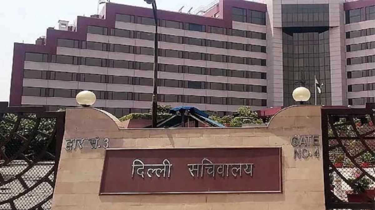 दिल्ली में हलचल तेज, आला अधिकारियों को सचिवालय पहुंचने और दस्तावेजों की सुरक्षा सुनिश्चित करने के न‍िर्देश