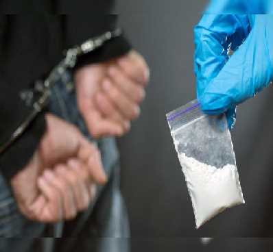 पुलिस ने  स्कूल-कॉलेज में गांजा सप्लाई करने वाले गैंग को किया गिरफ्तार