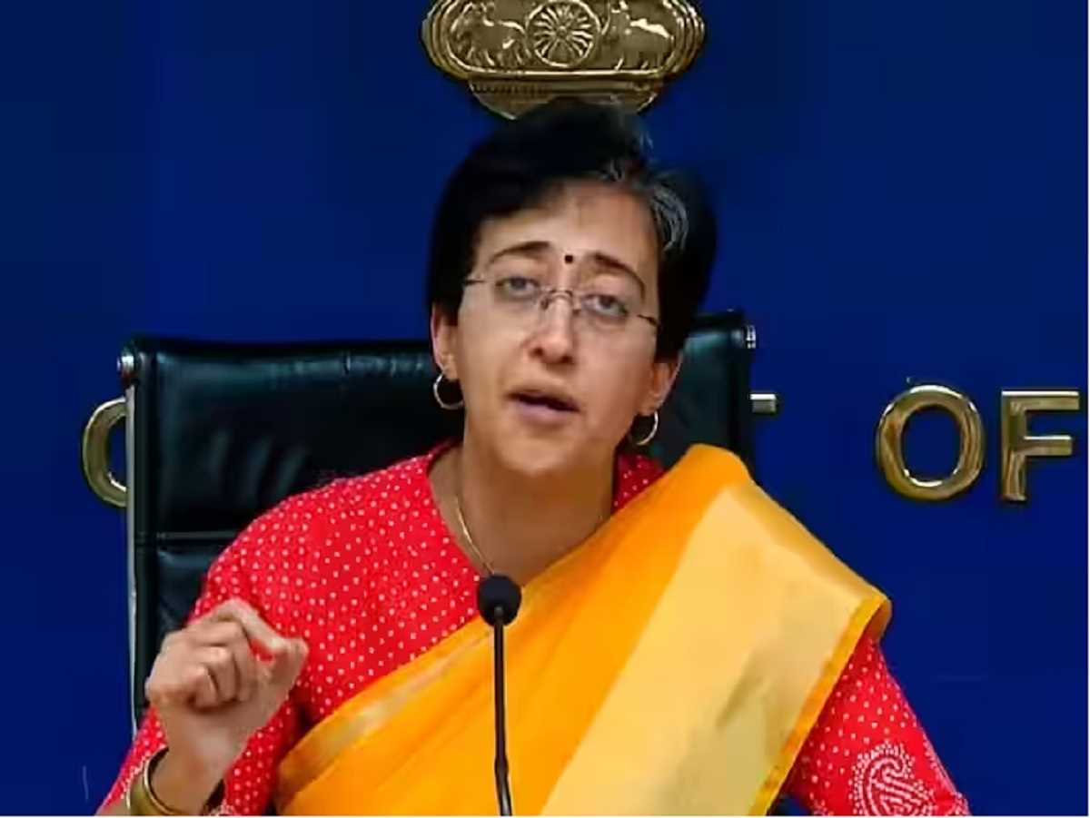 दिल्ली में पांचवी कक्षा तक स्कूल 10 नवम्बर तक रहेंगे बंद : आतिशी