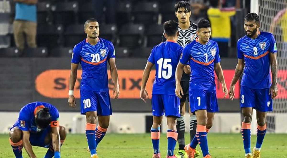 कोर्ट के आदेश के विरोध में फीफा ने भारत को निलंबित किया कोर्ट के आदेश के विरोध में फीफा ने भारत को निलंबित किया