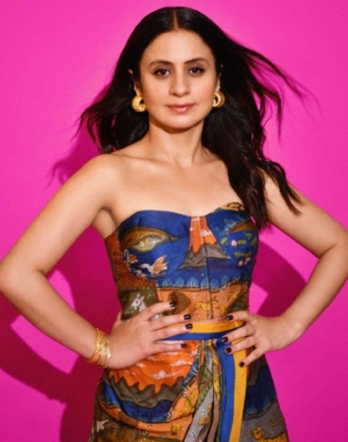 रसिका दुगल ने शुरू की उदयपुर में नई वेब सीरीज की शूटिंग रसिका दुगल ने शुरू की उदयपुर में नई वेब सीरीज की शूटिंग