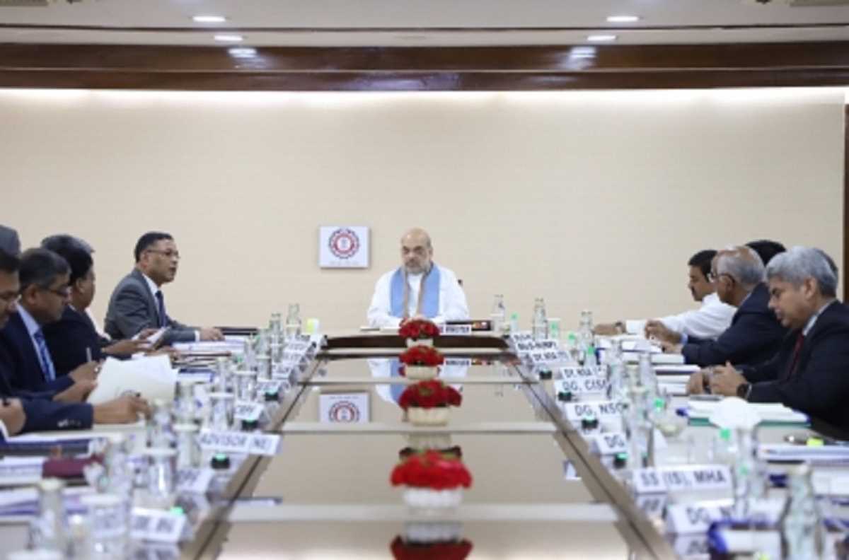 राष्ट्रीय सुरक्षा से जुड़े मुद्दों को शीर्ष प्राथमिकता दें राज्य : अमित शाह