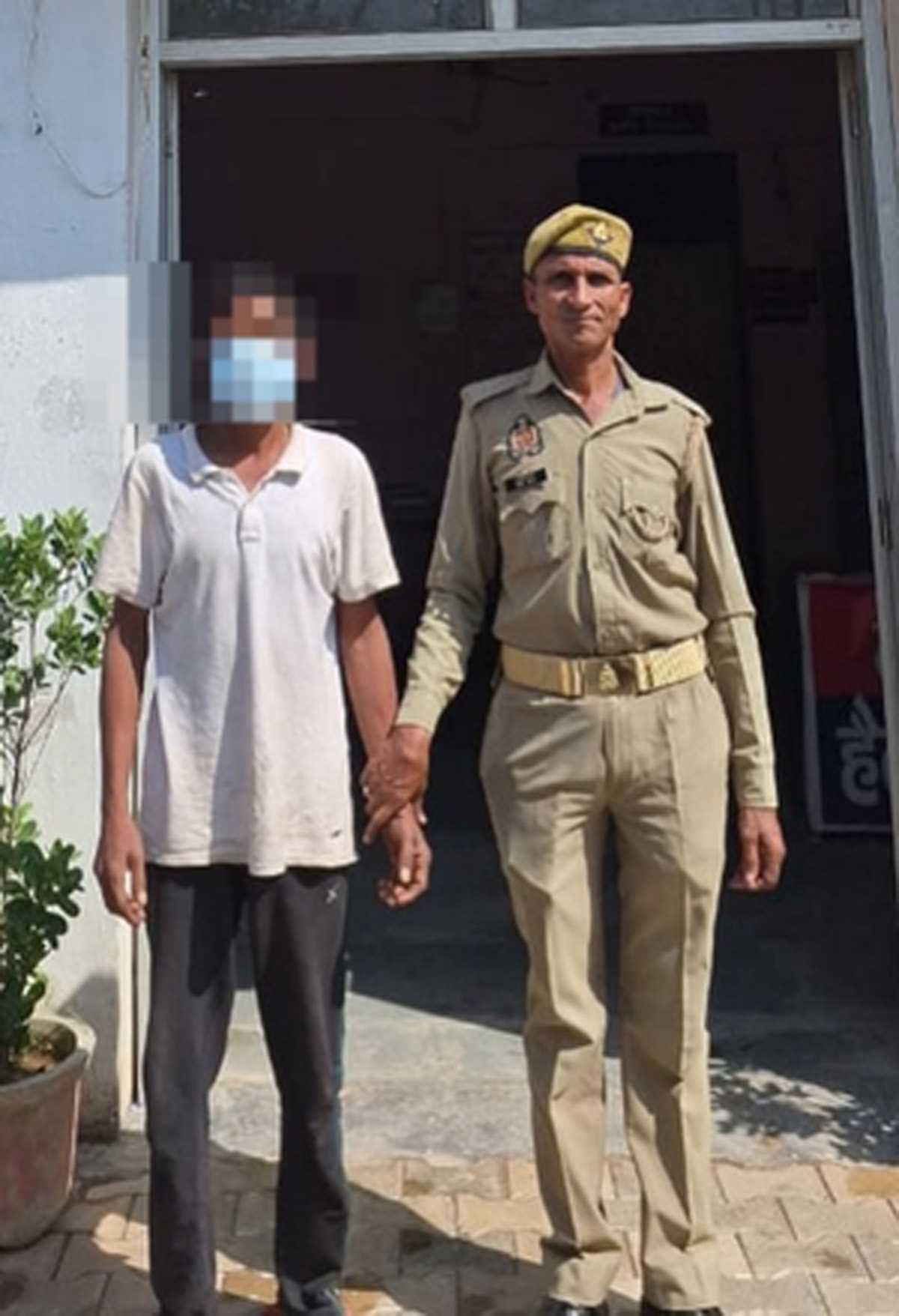 नाबालिग बेटी के साथ पिता ने किया दुष्कर्म, मां की शिकायत पर गिरफ्तार