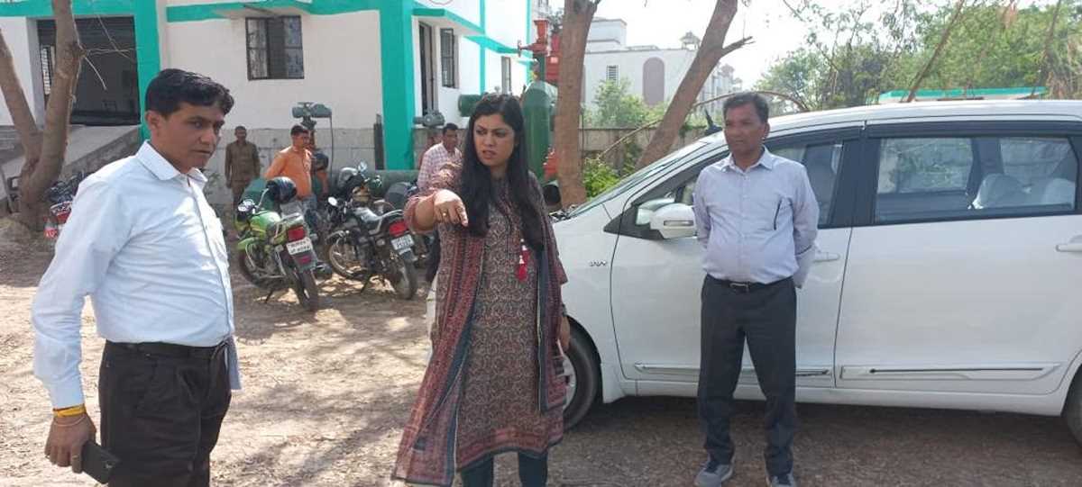 एसीईओ मेधा रूपम ने पी थ्री में जलापूर्ति नेटवर्क का लिया जायजा