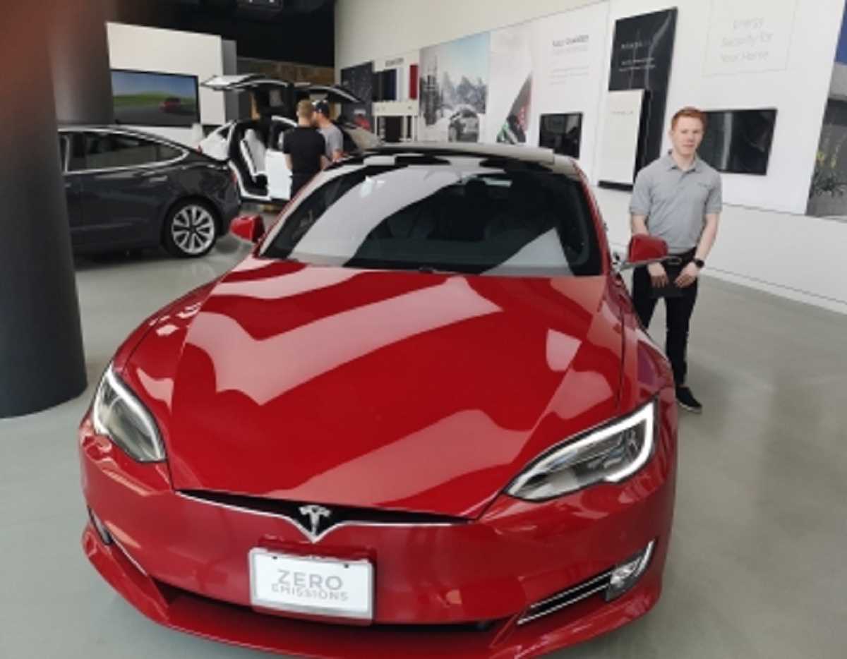 टेस्ला ने चीन में मॉडल एस, एक्स लॉन्च करने की घोषणा की