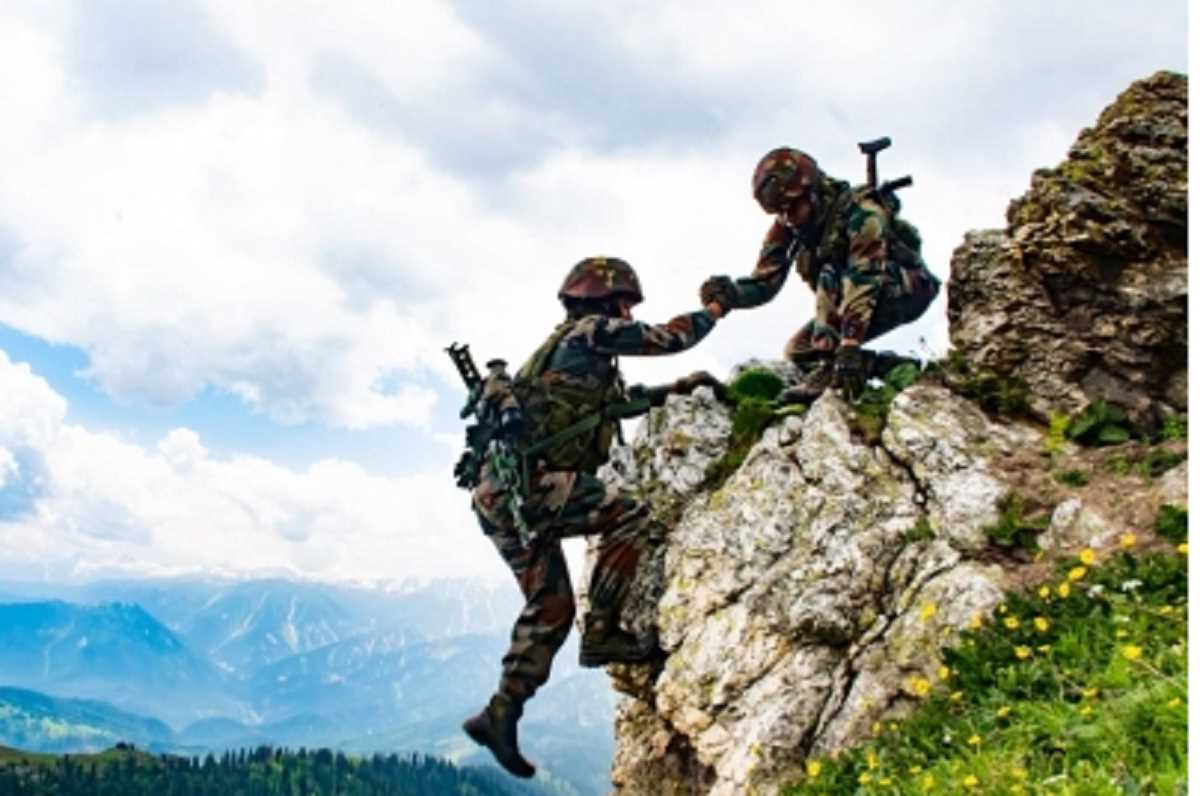 सेना दिवस पर राष्ट्रपति, पीएम और गृहमंत्री ने जवानों को नमन किया