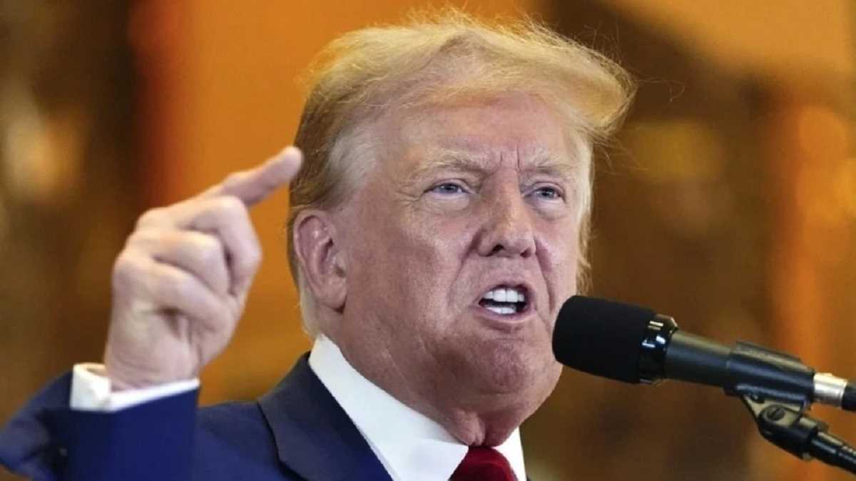 लॉस एंजिल्स में 2000 नेशनल गार्ड्स तैनात, फेडरल-आईसीई एजेंट्स पर हमले को लेकर ट्रंप सख्त, बोले- लुटेरों से हम निपटेंगे