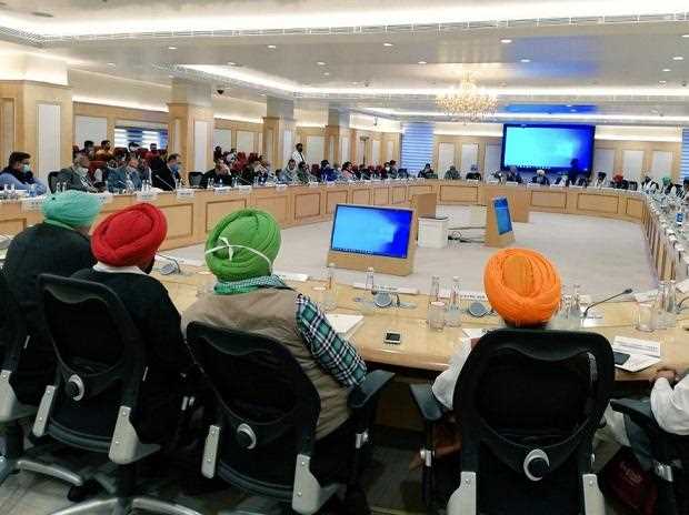 किसान आंदोलन: बेनतीजा रही बैठक, मिल गई एक और तारीख....... किसान आंदोलन: बेनतीजा रही बैठक, मिल गई एक और तारीख.......