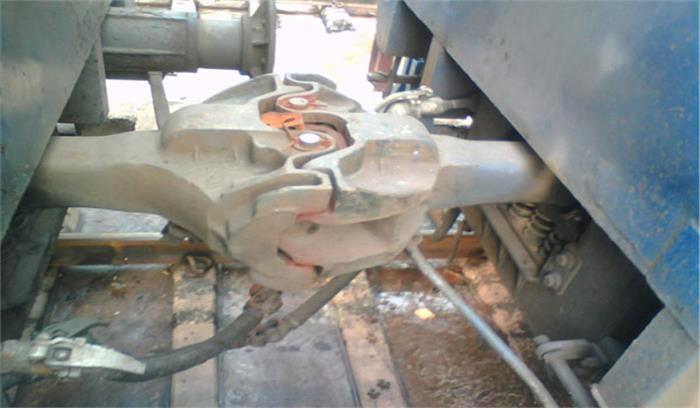 ट्रेनों में सेंटर बफर कपलिंग लगाये जायेंगे