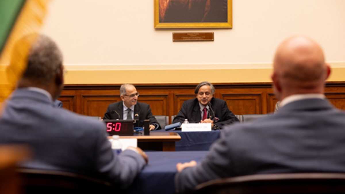 अमेरिकी कांग्रेस की बैठक में भारत को पूर्ण समर्थन और एकजुटता मिली : थरूर