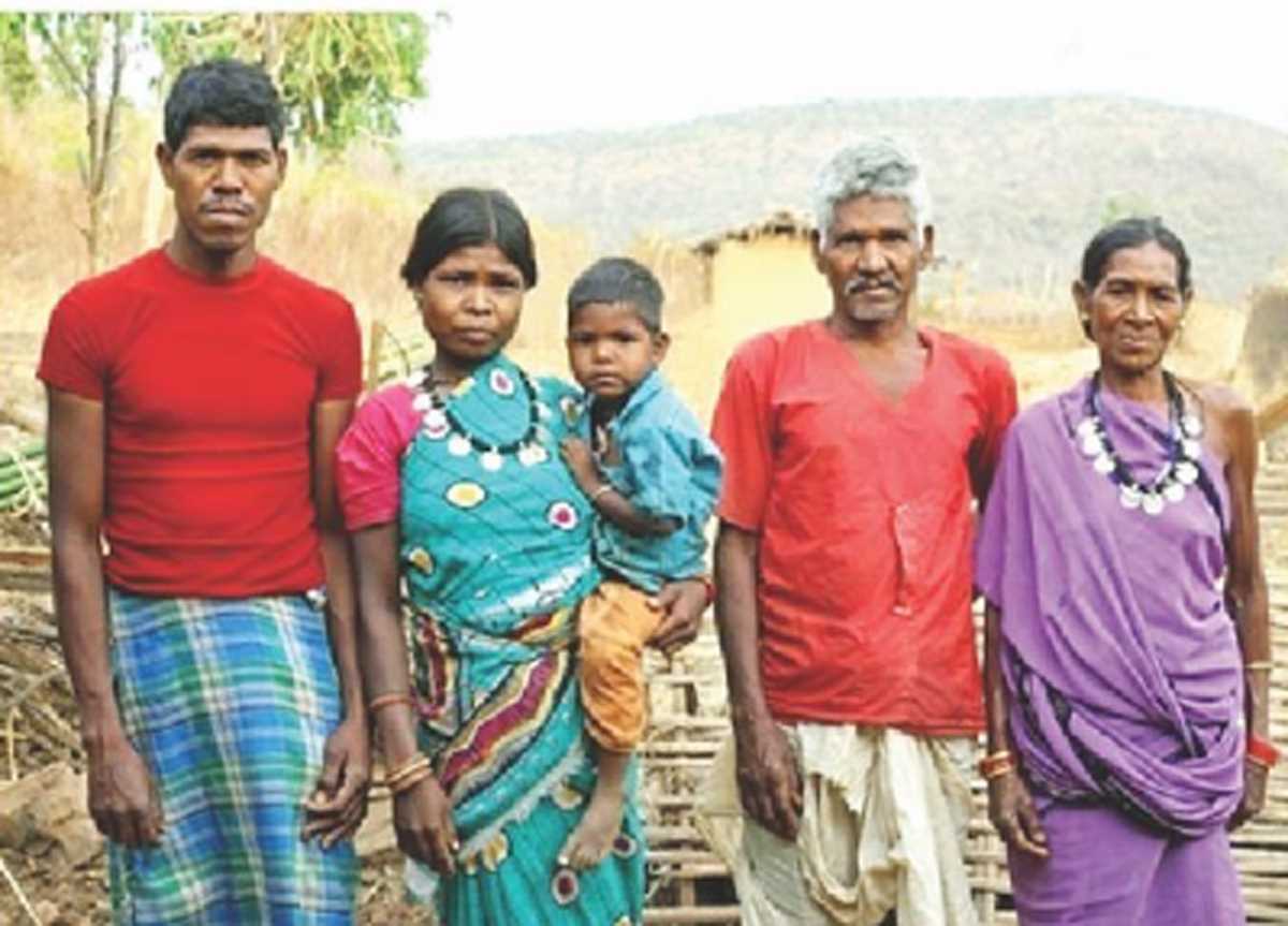 प्रकृति से जुड़ा है कमारों का जीवन