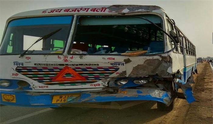 जयपुर में हरियाणा परिवहन और स्कूल की बस की टक्कर, 25 लोग घायल