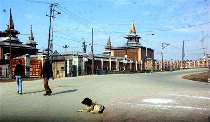 दक्षिण कश्मीर में भड़की हिंसा के मद्देनजर निषेधाज्ञा लागू