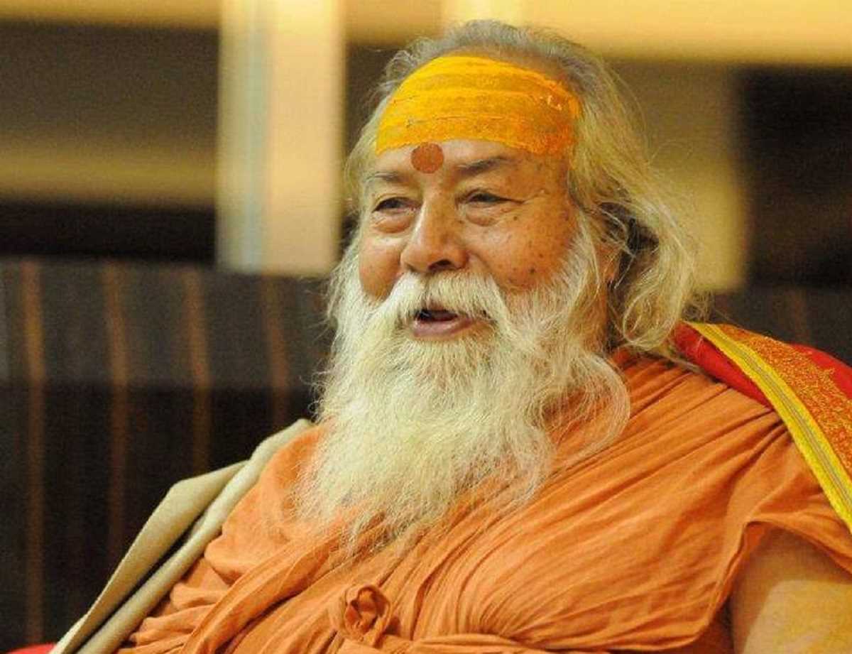 99 साल की उम्र में शंकराचार्य स्वरूपानंद सरस्वती ने ली आखिरी सांस 99 साल की उम्र में शंकराचार्य स्वरूपानंद सरस्वती ने ली आखिरी सांस