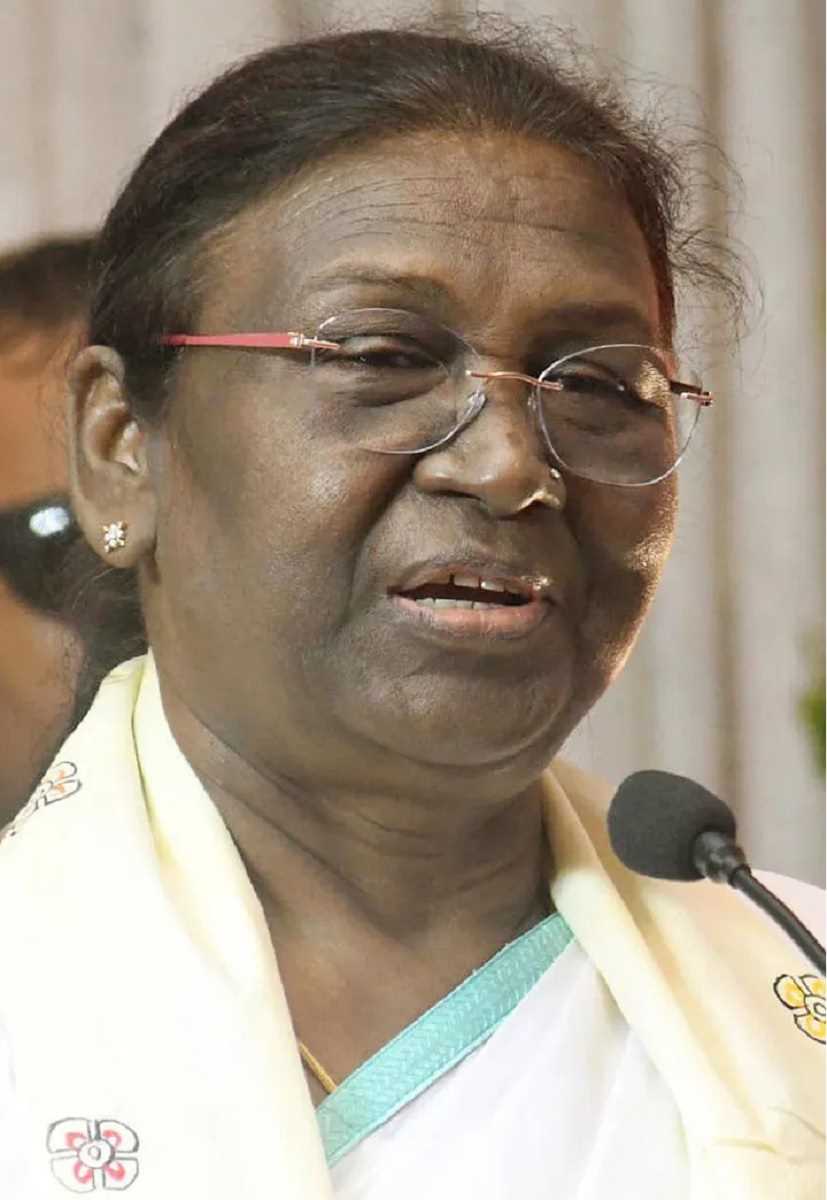 पिछड़े क्षेत्रों के विकास पर जोर, उग्रवादी हिंसा काबू करने में मिली कामयाबी: मुर्मू