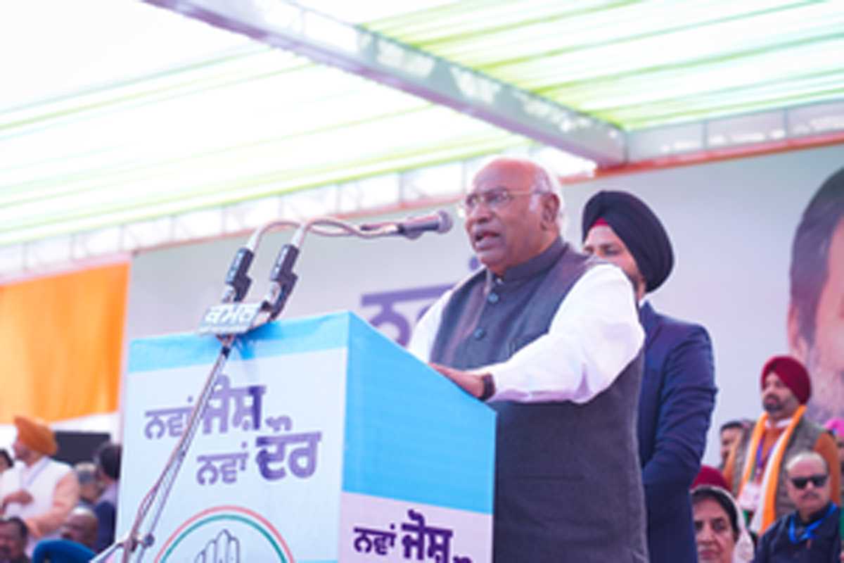 कांग्रेस पंजाब की सभी 13 लोकसभा सीटें जीतेगी : खड़गे