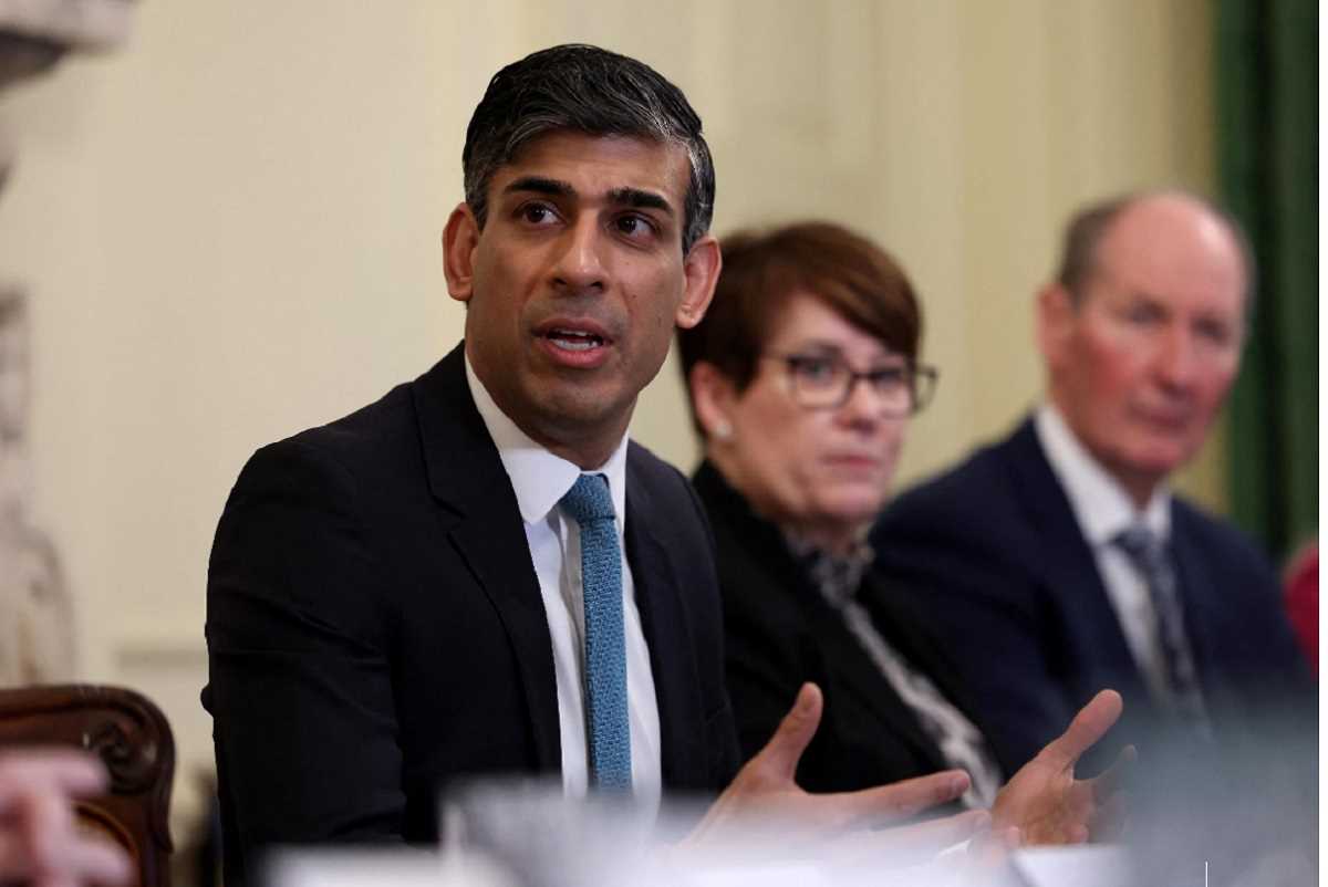 ब्रिटेन के चुनाव में आप्रवासन क्यों है इतना गर्म मुद्दा?