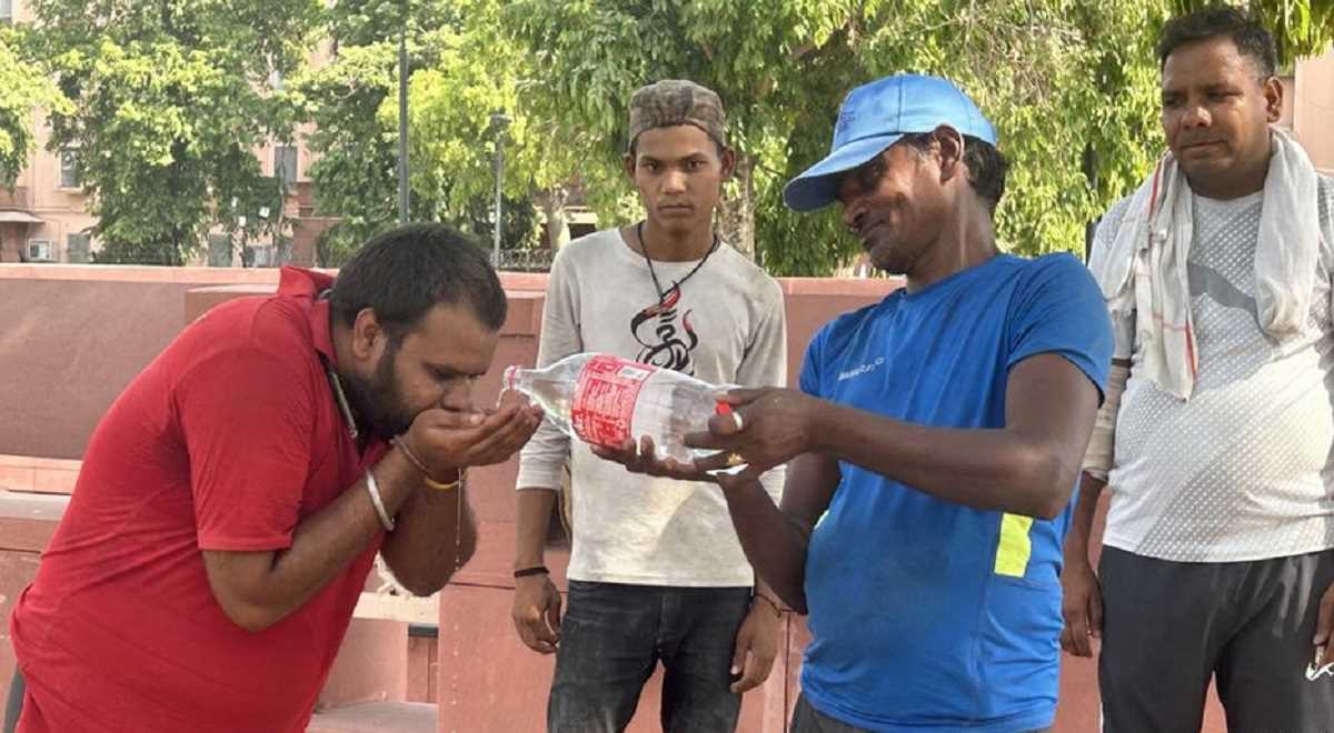 दिल्ली में पारा पहुंचा 50 के करीब, गर्मी का नया रिकॉर्ड