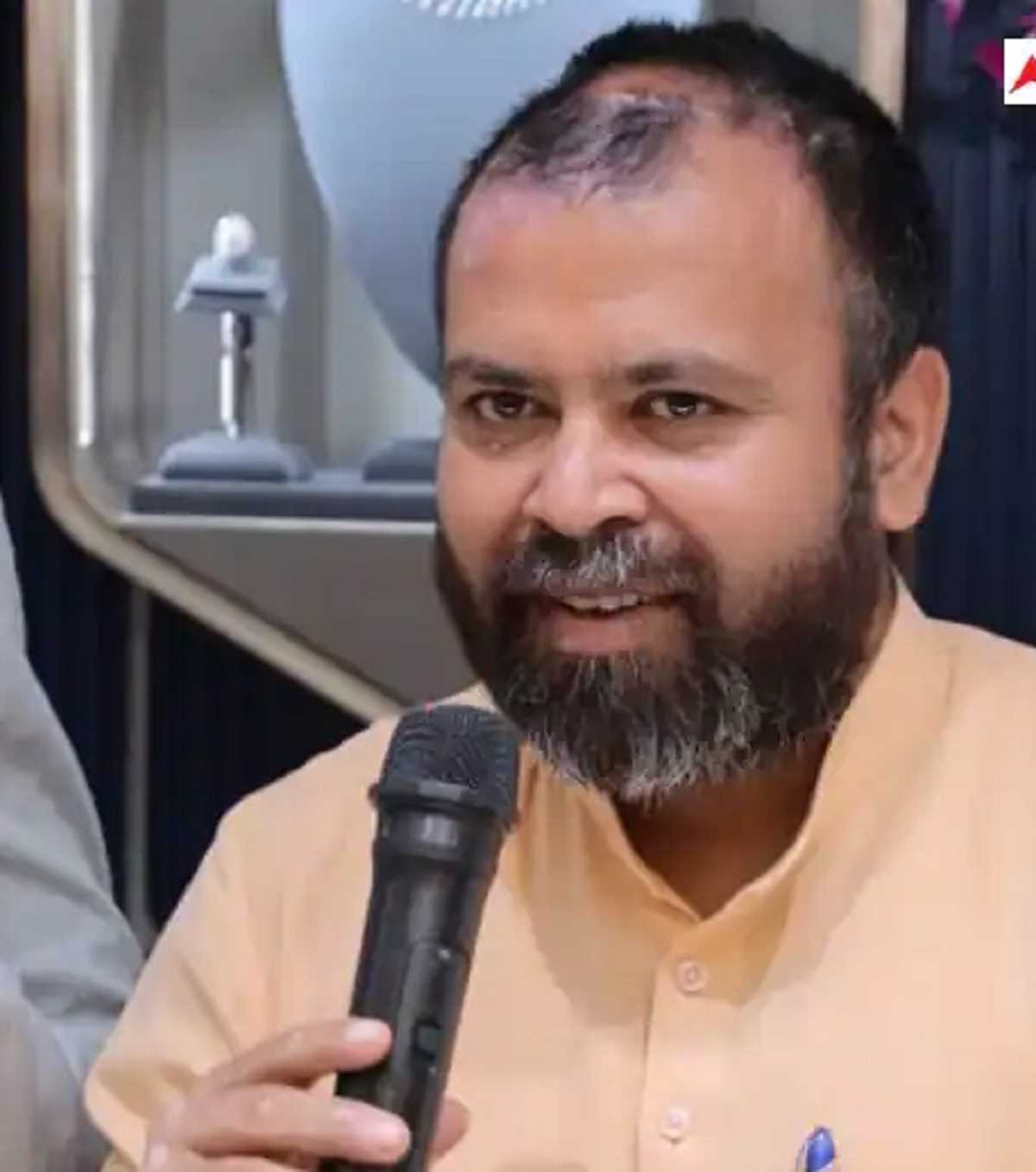 Delhi MCD Election 2022 : एसीबी ने आप विधायक अखिलेश पति त्रिपाठी को समन भेजा, आज हो सकती है पेशी