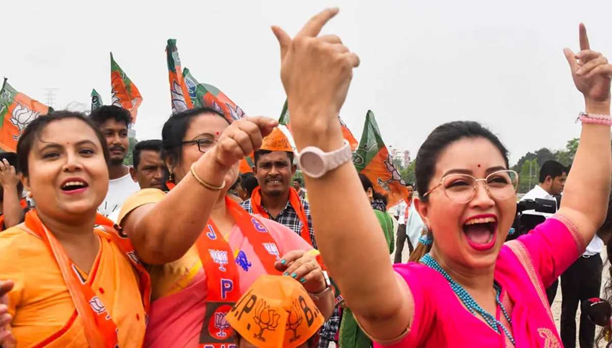 भाजपा का साइलेंट रिवोल्यूशन बना महिला फैक्टर, जानें कैसे केजरीवाल के वादे के आगे मोदी की गारंटी पर महिलाओं ने किया यकीन