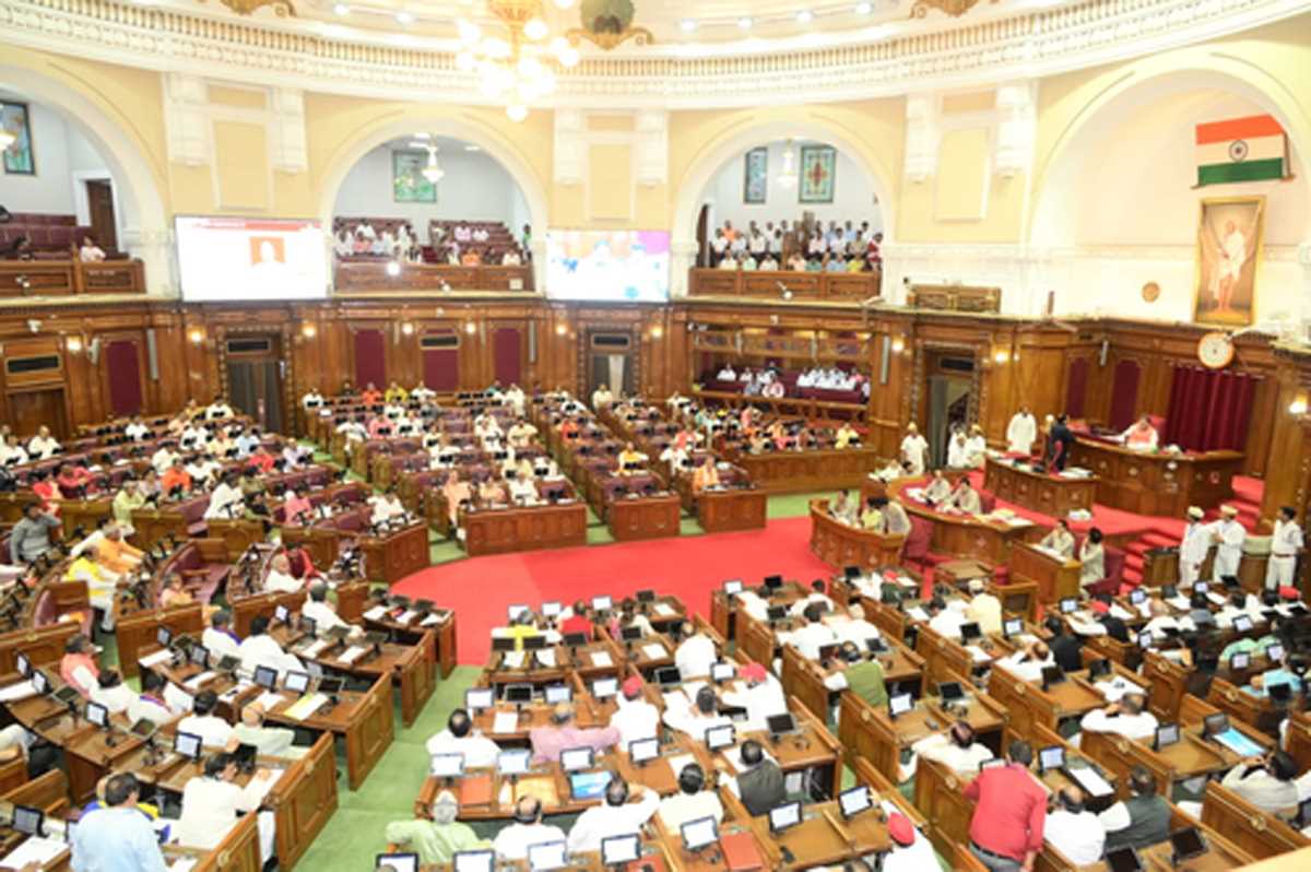 विधानसभा में उठी पुरानी पेंशन की मांग को सरकार ने नकारा, सपा का वॉकआउट विधानसभा में उठी पुरानी पेंशन की मांग को सरकार ने नकारा, सपा का वॉकआउट