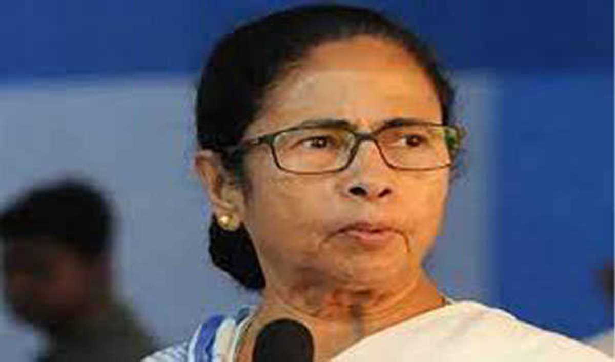 ममता ने जलपाईगुड़ी में एचसीसीबी के पेय निर्माण कारखाने का किया उद्घाटन ममता ने जलपाईगुड़ी में एचसीसीबी के पेय निर्माण कारखाने का किया उद्घाटन