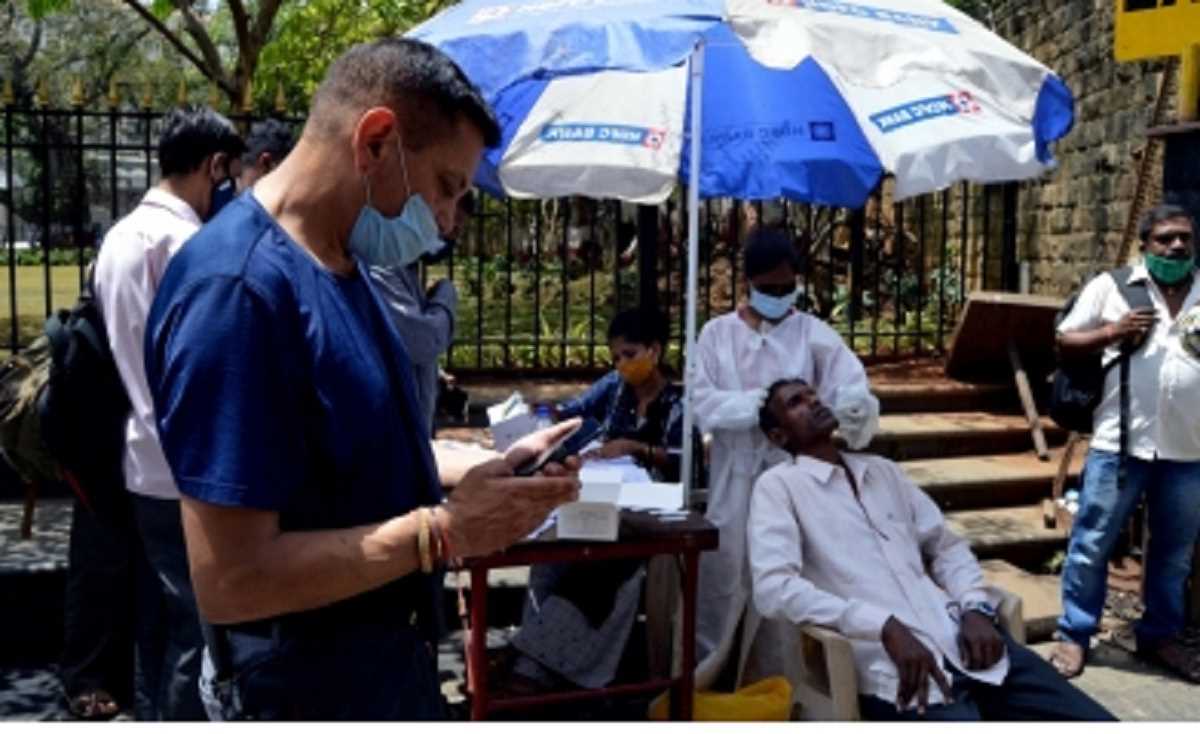 दो साल बाद मुंबई व नागपुर हवाईअड्डों पर अंतरराष्ट्रीय यात्रियों की कोविड जांच शुरू