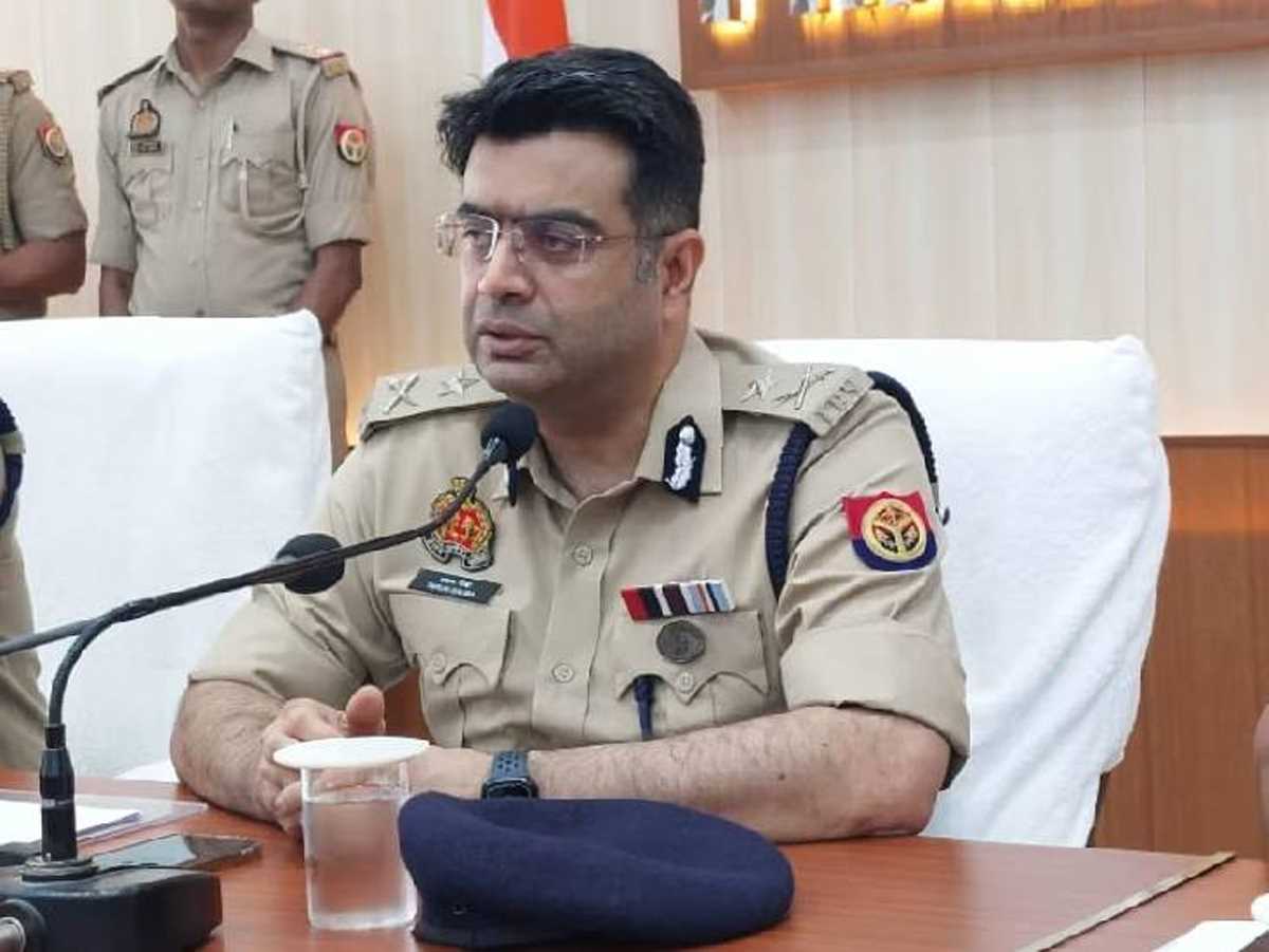 उत्तर प्रदेश में 11 आईपीएस अधिकारियों के तबादले, तरुण गाबा को लखनऊ पुलिस महानिरीक्षक की कमान