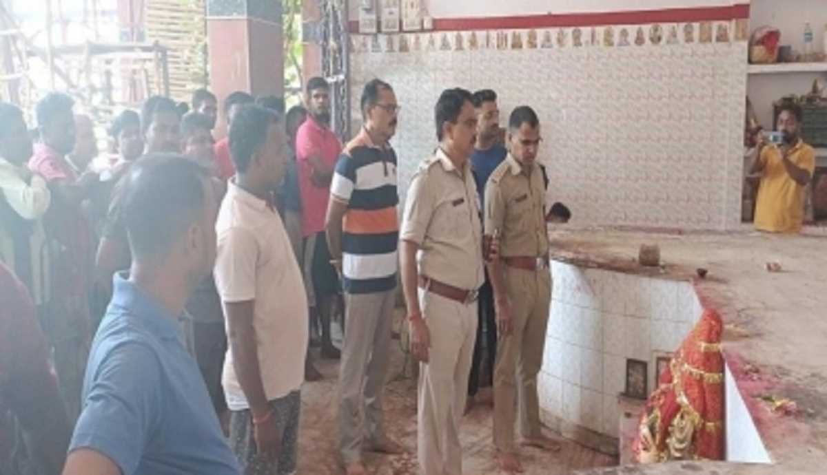 झारखंड के गोड्डा में मंदिर की प्रतिमा क्षतिग्रस्त की, विरोध में बाजार बंद, लोगों में आक्रोश