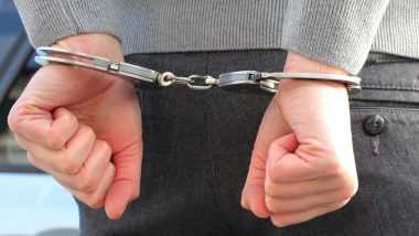 गाजियाबाद : सर्राफा कारोबारी को गोली मारकर लूटने वाले तीन बदमाश मुठभेड़ के बाद गिरफ्तार