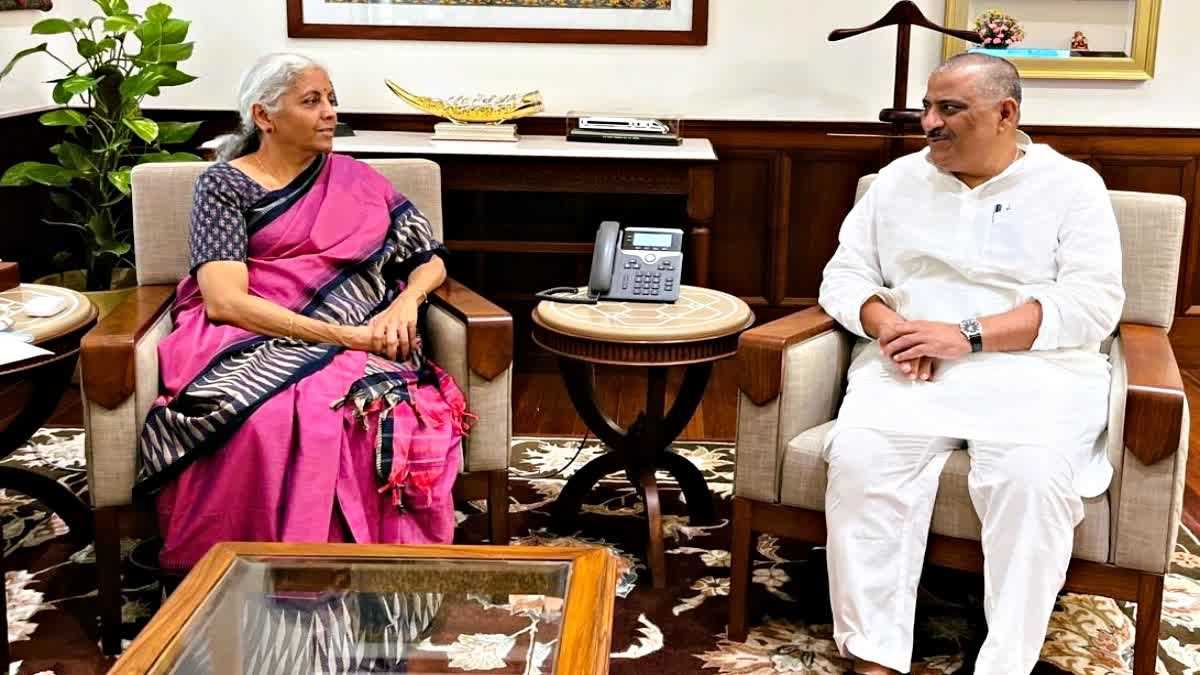 बिहार में बाढ़ को लेकर सीतारमण से मिलने के बाद संजय झा ने कहा, सरकार आपदा को अवसर में बदलेगी बिहार में बाढ़ को लेकर सीतारमण से मिलने के बाद संजय झा ने कहा, सरकार आपदा को अवसर में बदलेगी