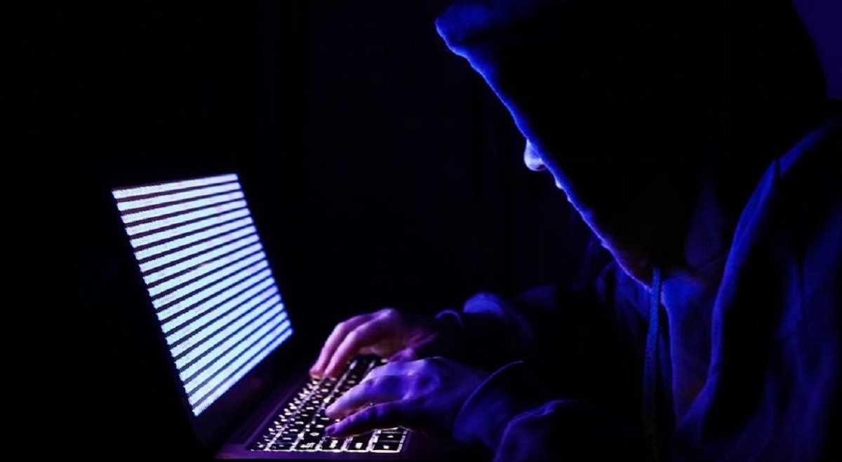 भारत: साइबर अपराधी लूट रहे हैं लोगों की मेहनत की कमाई