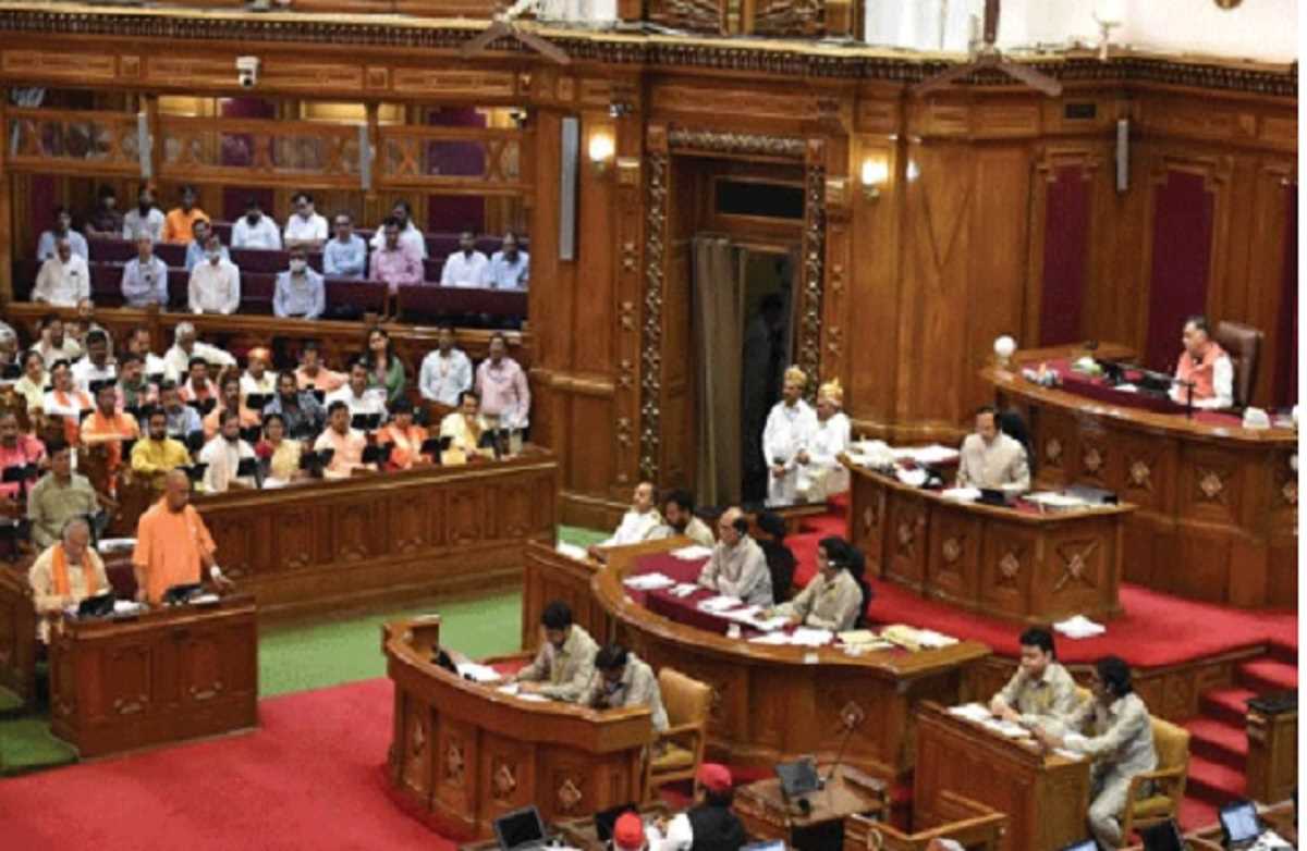 यूपी विधानसभा अनिश्चितकाल के लिए स्थगित, हंगामे के बीच पास हुआ अनुपूरक बजट