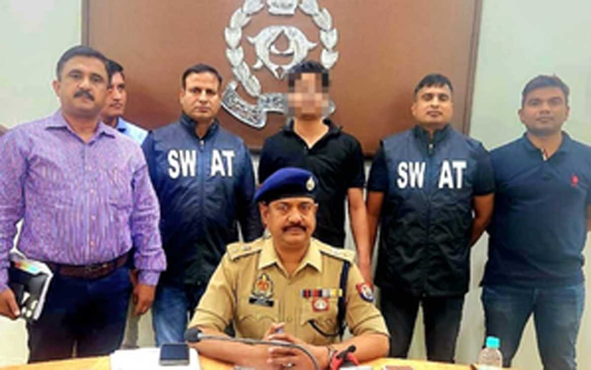 आईजीआई एयरपोर्ट पर पकड़ा गया एक लाख का इनामी जावेद, दुबई में करोड़ों का बंगला और कई लग्जरी गाड़ियां