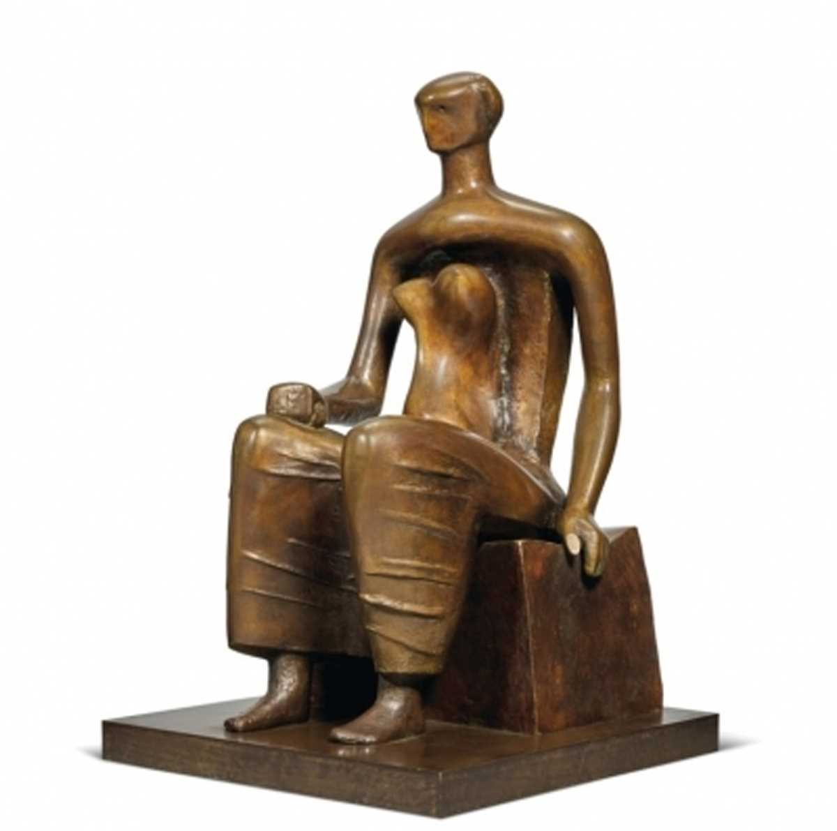 वित्तीय संकट के बीच ब्रिटेन के प्रधानमंत्री के बगीचे में लगाई गई 1.5 मिलियन डॉलर की मूर्ति