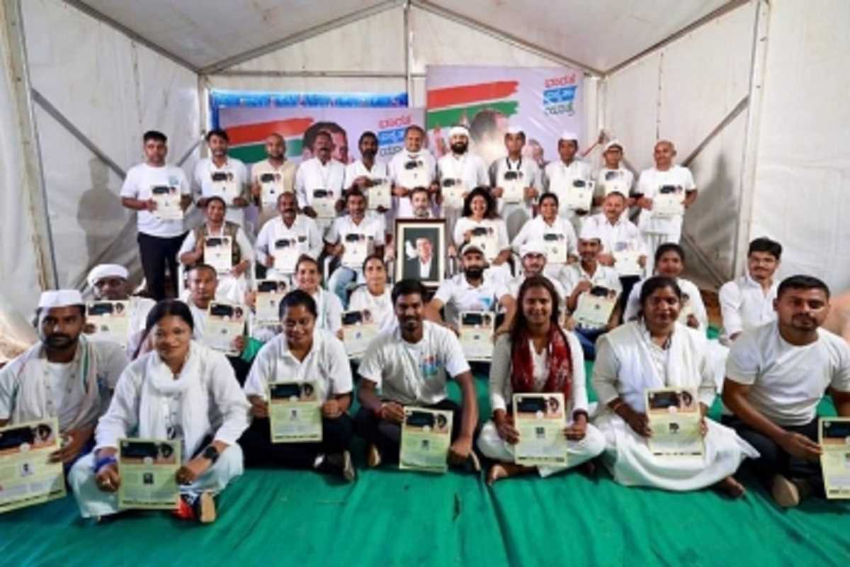 भारत जोड़ो यात्रा में शामिल मप्र के 5 सदस्य करेंगे नेत्रदान भारत जोड़ो यात्रा में शामिल मप्र के 5 सदस्य करेंगे नेत्रदान