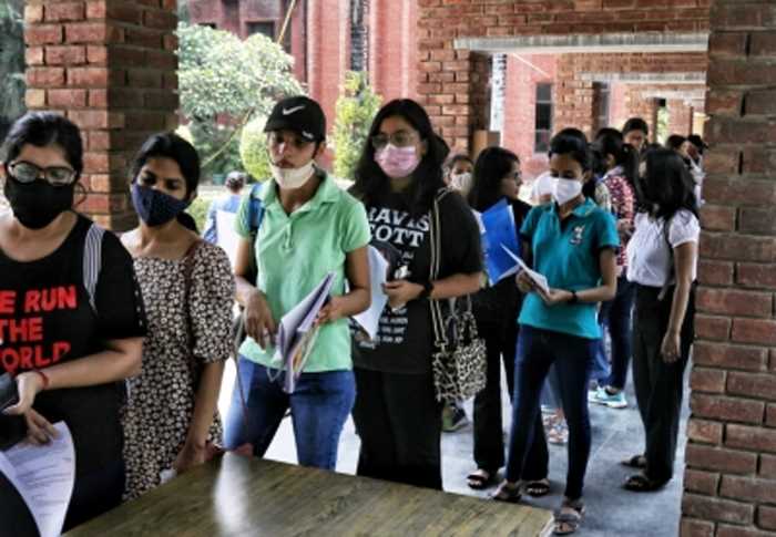 सीयूईटी : दिल्ली के सरकारी टीचर्स ने सभी स्ट्रीम के लिए तैयार किए ऑनलाइन मॉक टेस्ट