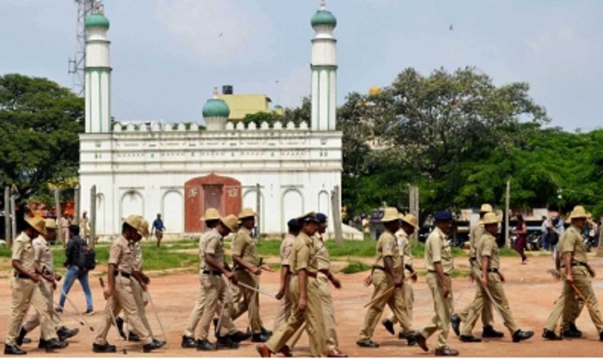 बेंगलुरू के ईदगाह मैदान में 1,500 पुलिसकर्मी तैनात