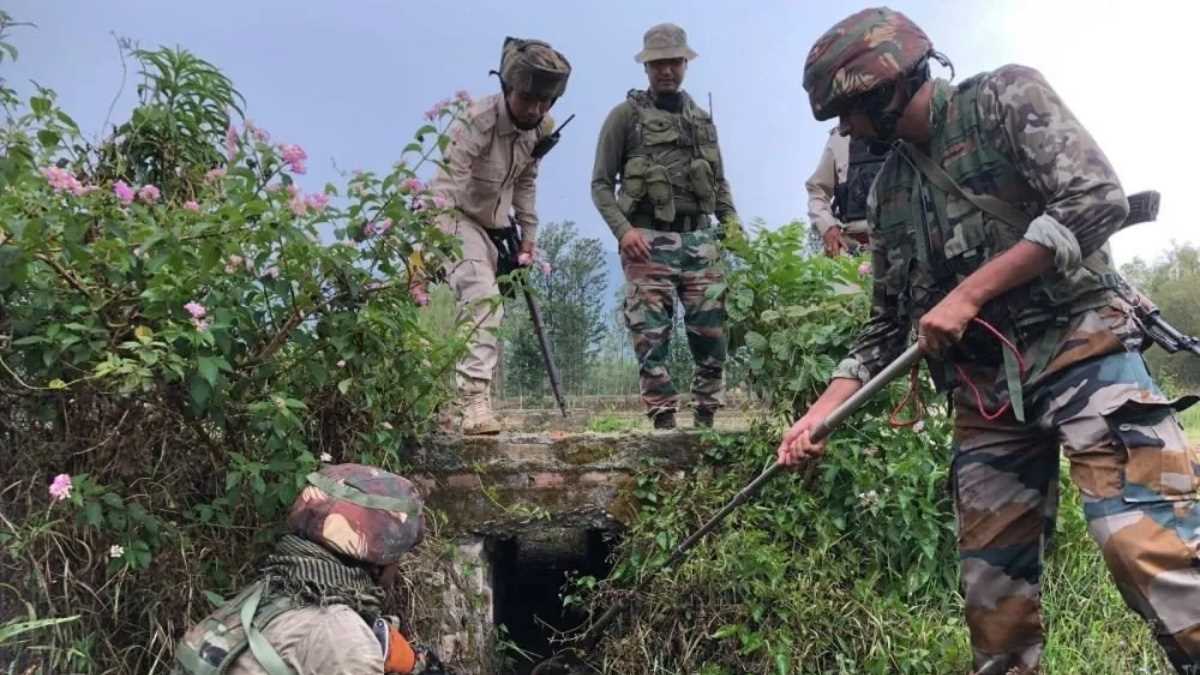 मणिपुर में प्रतिद्वंद्वी गुटों के बीच झड़प में 1 की मौत, जेसीओ समेत 4 घायल