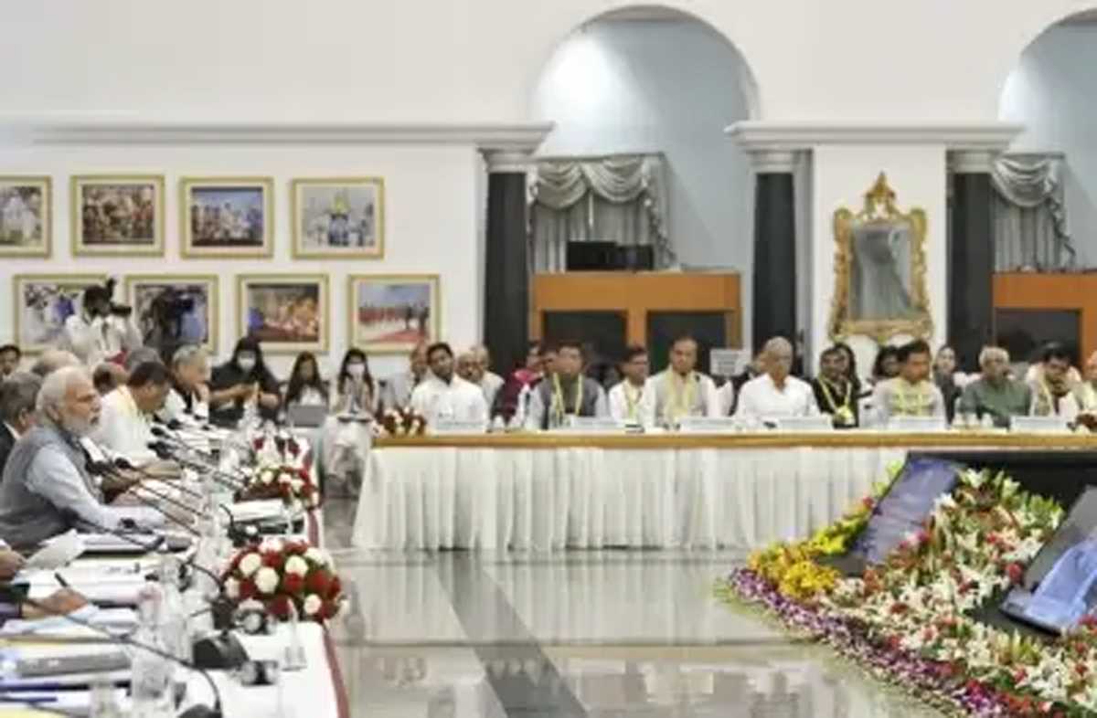 प्रधानमंत्री मोदी ने राज्यों से दुनिया भर में 3 टी को बढ़ावा देने को कहा प्रधानमंत्री मोदी ने राज्यों से दुनिया भर में 3 टी को बढ़ावा देने को कहा