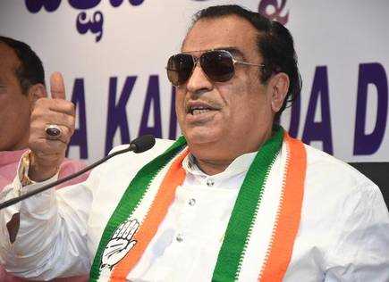 गोहत्या पर बैन का कांग्रेस के वरिष्ठ नेता सी.एम. इब्राहिम ने किया स्वागत गोहत्या पर बैन का कांग्रेस के वरिष्ठ नेता सी.एम. इब्राहिम ने किया स्वागत