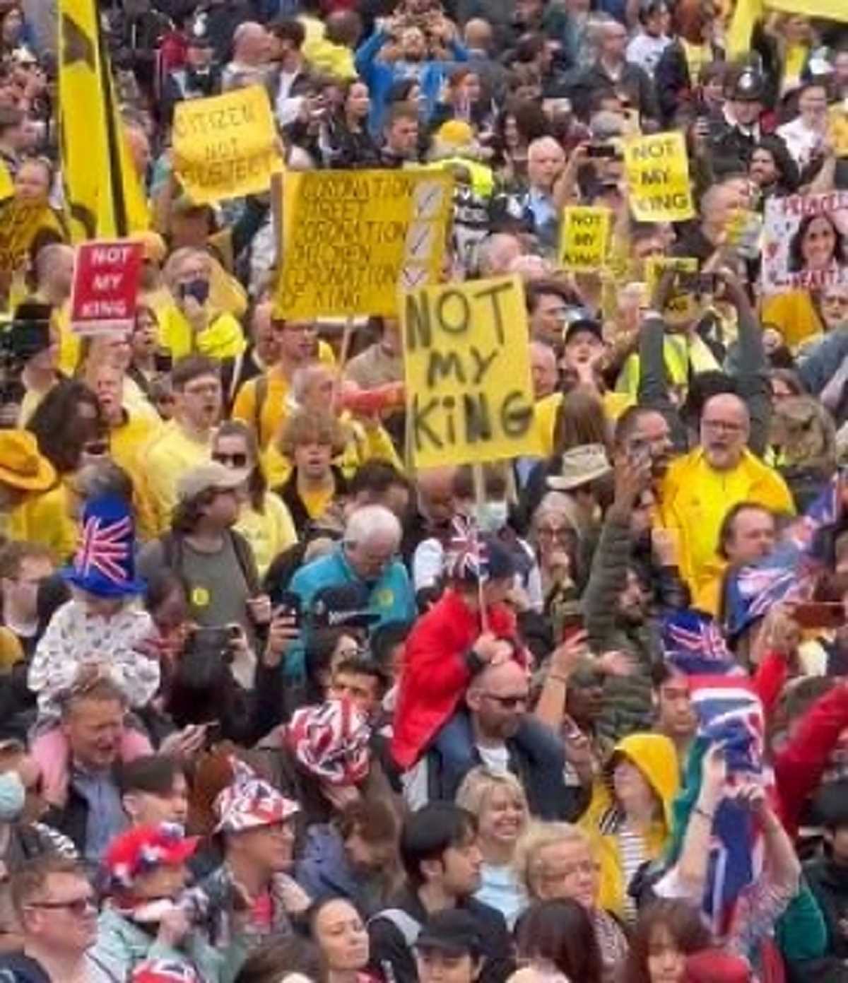 किंग चार्ल्स तृतीय के राज्याभिषेक के विरोध में रिपब्लिक का प्रमुख गिरफ्तार