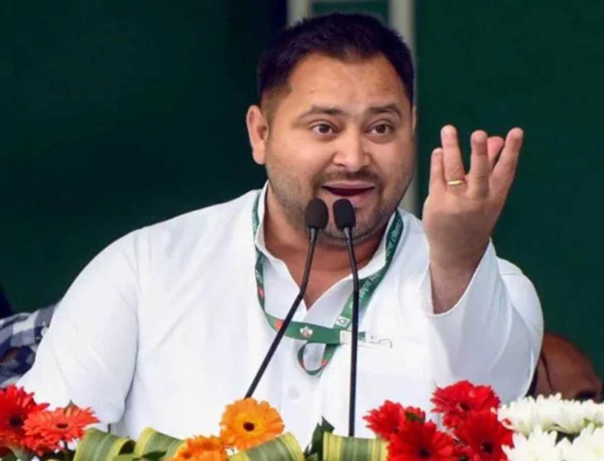 तेजस्वी का चिराग पर निशाना, कहा- उन्हें थोड़ा आरक्षण के बारे में पढ़ना चाहिए