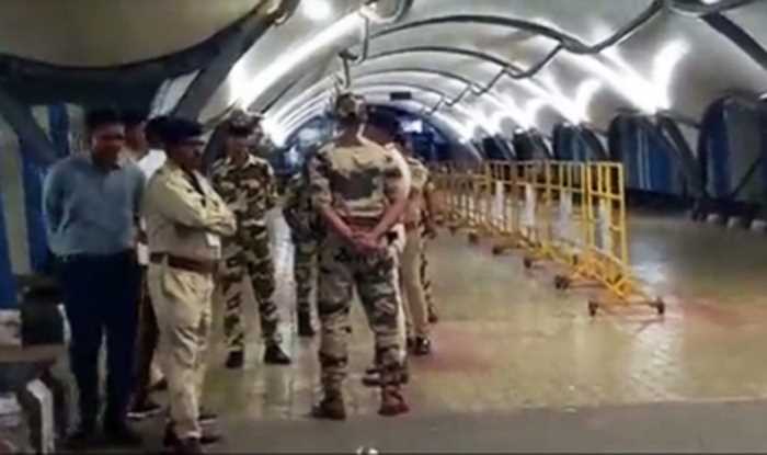 शिवसेना के बागी विधायक आधी रात को चार्टर्ड विमान से गुवाहाटी रवाना होंगे