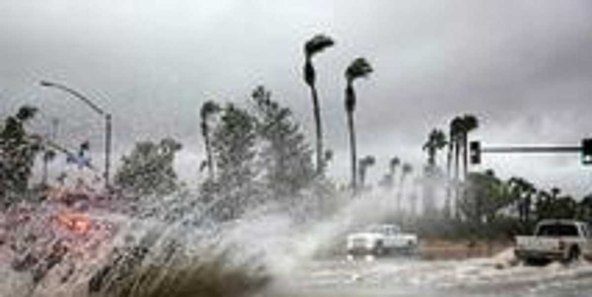 मेक्सिको के बाद अमेरिका पर हिलेरी का साया