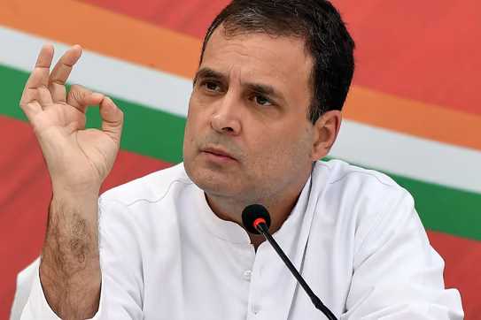 नरेंद्र मोदी को प्रमुख मुद्दों से लोगों का ध्यान भटकाना पसंद है: राहुल